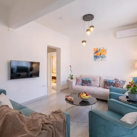 Bright With Designer Renovation